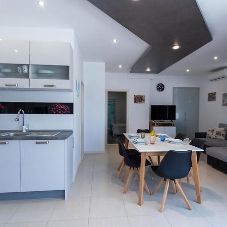 Apartman Dora Podstrana Esterno foto