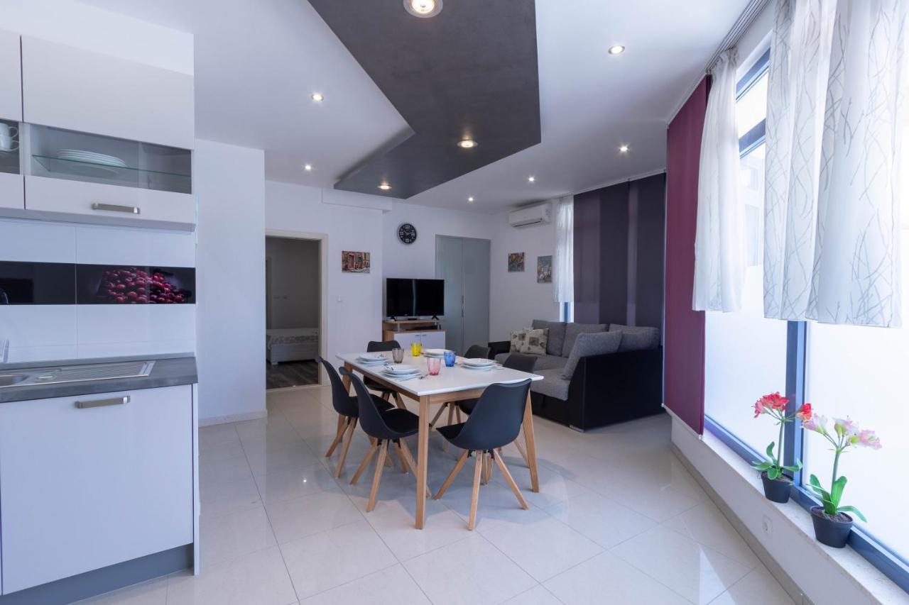 Apartman Dora Podstrana Esterno foto