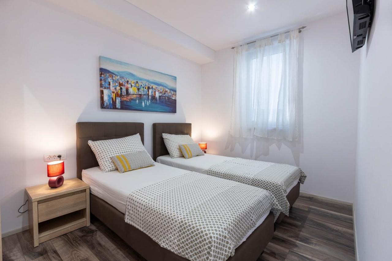 Apartman Dora Podstrana Esterno foto